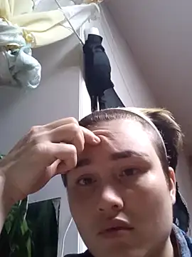 Snapshot of MoonIrene chatting on October 28, 5:19 pm MoonIrene online show from October 28, 5:19 pm