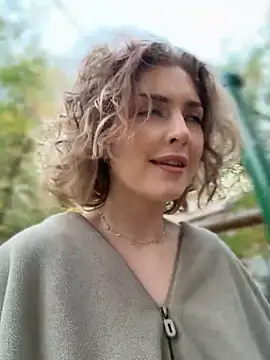 KellyKeler online show from November 1, 2:10 pm