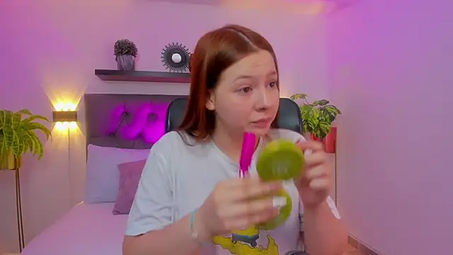 kitty sweeety  online show from January 8, 7:29 pm