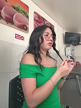 Michelle Zoe online show from October 26, 3:51 pm