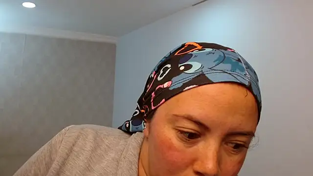 elamurray online show from November 24, 7:49 pm