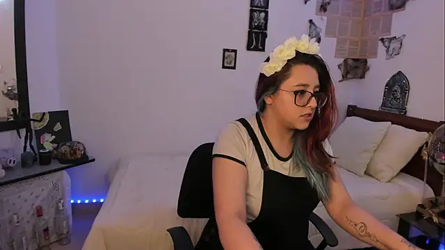Snapshot of Cherry_blush_ chatting on October 20, 9:40 pm Cherry blush  online show from October 20, 9:40 pm