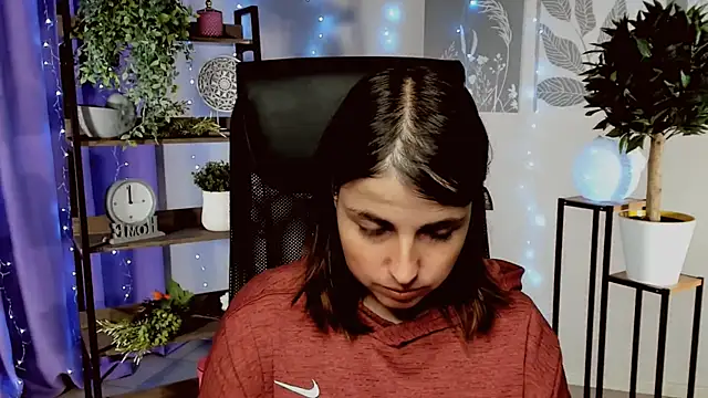 MartaEdams online show from December 18, 6:29 am