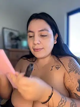 victoria amatista  online show from February 13, 7:04 pm