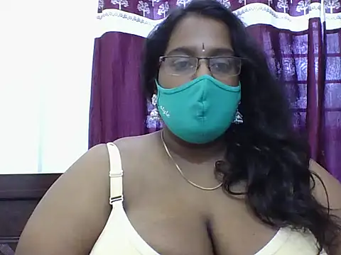 Snapshot of Reena-gowda chatting on September 14, 7:06 am Reena-gowda online show from September 14, 7:06 am
