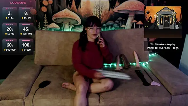 LunaBunny8 online show from October 4, 1:44 am