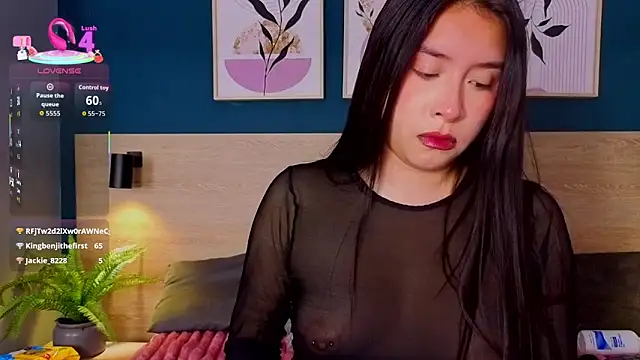 SarahMiler  online show from November 30, 10:25 pm