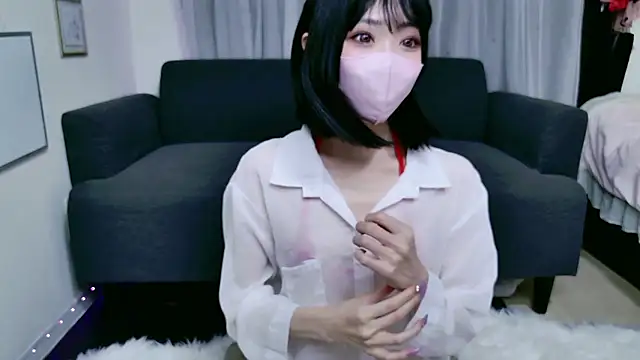 Snapshot of momochan_777 chatting on October 17, 9:34 am momochan 777 online show from October 17, 9:34 am