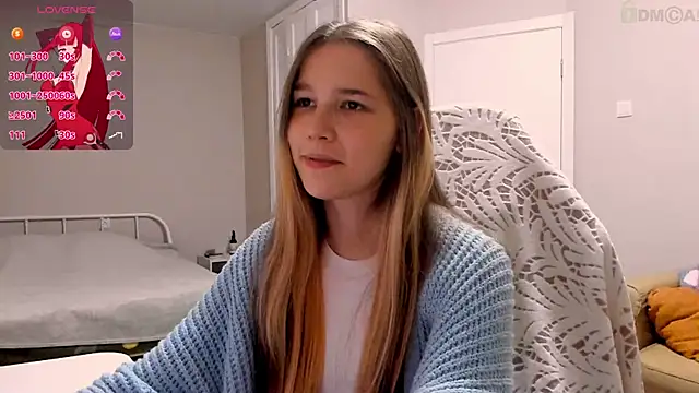 ValerieBubbles online show from October 8, 4:33 pm