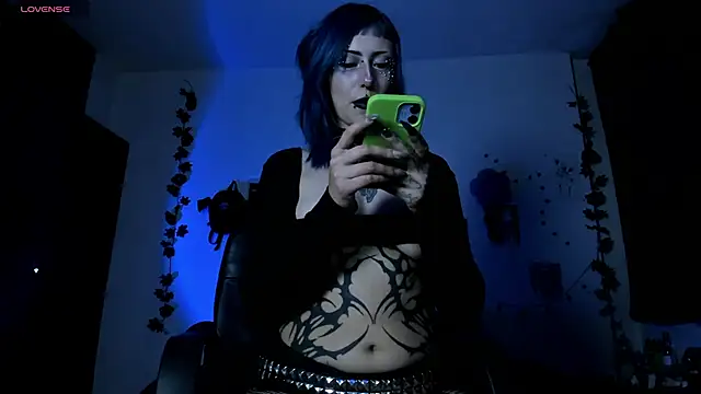 kattusauruss online show from December 5, 4:01 am