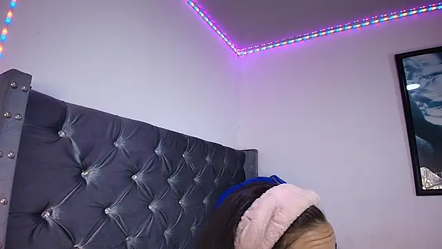 GraceWallace  online show from October 8, 1:21 am