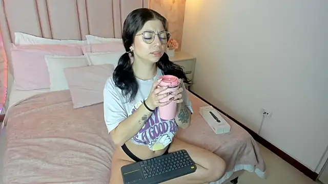 anntonella watson online show from October 23, 11:16 am