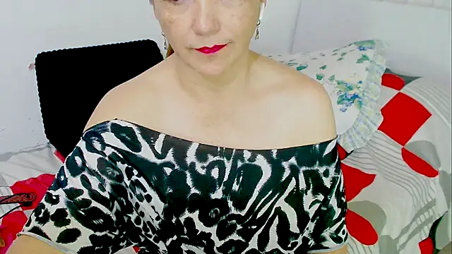 Kendraline1 online show from October 4, 11:09 pm