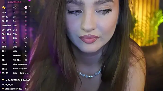 OceanEyessss  online show from October 2, 8:25 pm