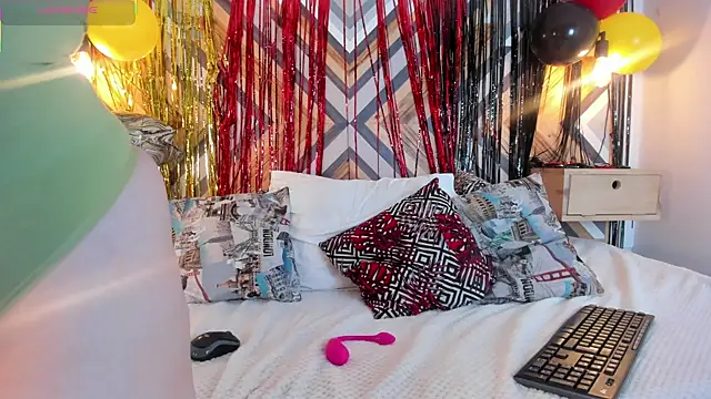 ZairaVanCleef online show from September 25, 8:39 pm