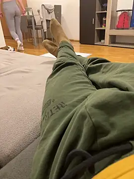 geza1991 online show from October 27, 12:33 pm