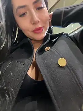 oh nina online show from October 24, 11:01 pm