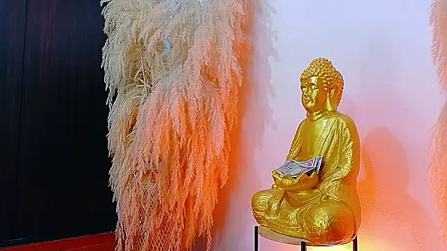 JulietaDavis online show from March 6, 9:37 am