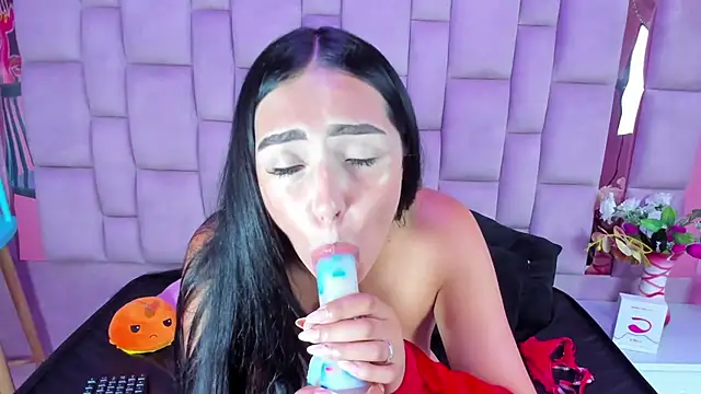 Issabela Mackey  online show from January 11, 4:39 am