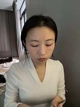 haiyan125216 online show from October 28, 6:19 am