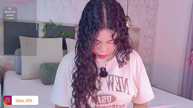 Celine Lee online show from January 7, 3:04 pm