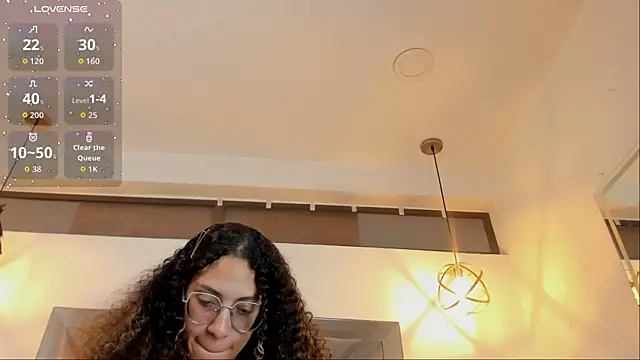 Snapshot of Hanna_Cornee_ chatting on October 21, 1:37 pm Hanna Cornee online show from October 21, 1:37 pm