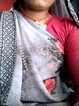 juhijaan2005 online show from November 14, 7:30 am