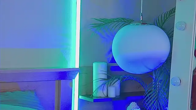 MiaEuphoria  online show from February 19, 8:14 am