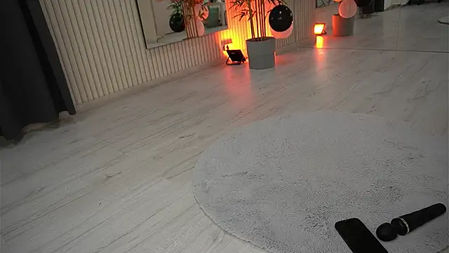 EmmaBlanco online show from November 21, 8:33 pm