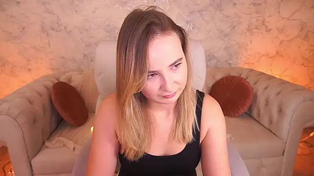 SofieBloom online show from November 3, 12:03 am