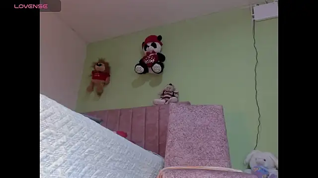 hot Dariana pantyhose online show from October 4, 11:38 am