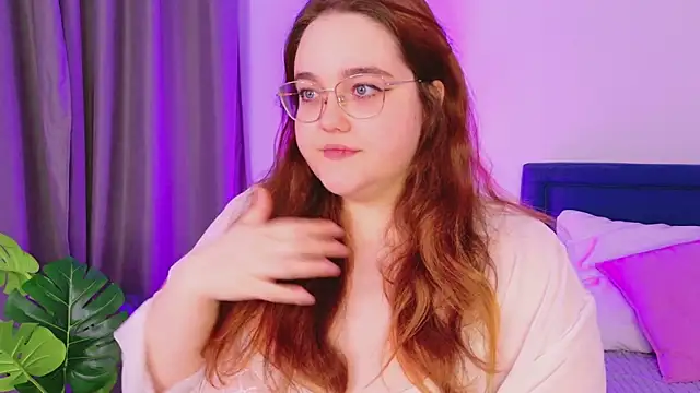 Neko Moor online show from January 6, 8:45 pm