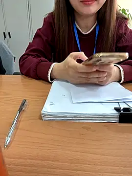 PhuongNhi21 online show from November 3, 3:43 am