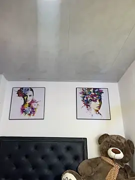 Naomiserna00 online show from November 12, 7:23 pm