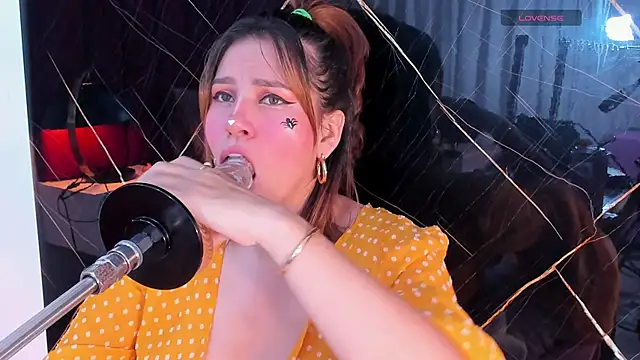 abby blond  online show from October 10, 12:21 pm