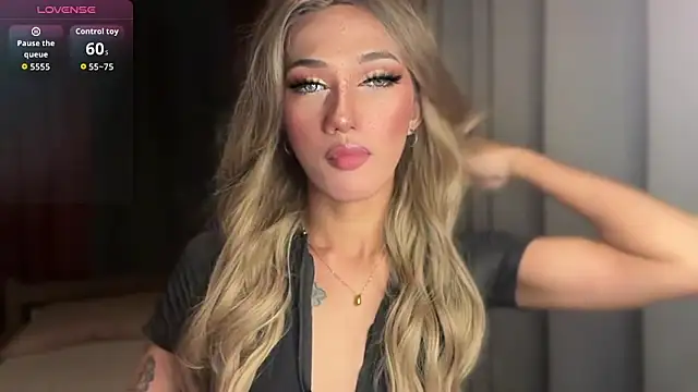 Lust-sluttymira online show from October 15, 10:18 am