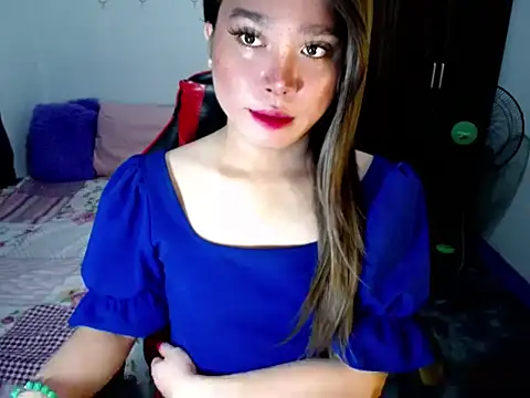 Urassiansweetcummer online show from October 15, 2:25 am