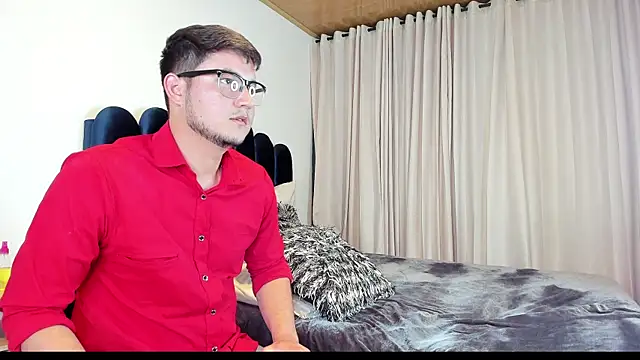 CameronyMartinn online show from January 18, 11:45 pm