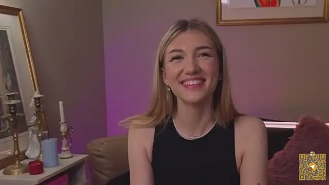 Snapshot of BeatrixGummer chatting on October 21, 8:46 pm BeatrixGummer online show from October 21, 8:46 pm