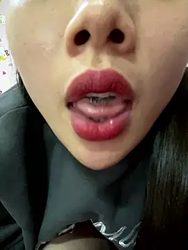 D2sweet online show from January 11, 5:07 pm