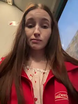 SnappyHappy online show from September 18, 4:38 pm