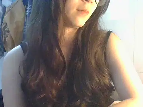 Snapshot of Linzly chatting on October 25, 3:14 am Linzly online show from October 25, 3:14 am