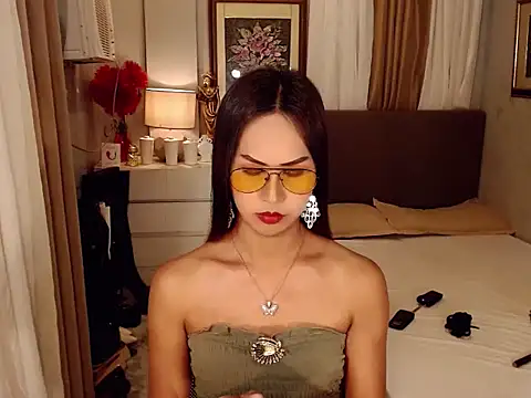 Nathalieheartt online show from February 27, 1:55 pm