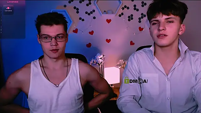 Snapshot of lucas_long_ chatting on October 7, 10:25 pm lucas long  online show from October 7, 10:25 pm