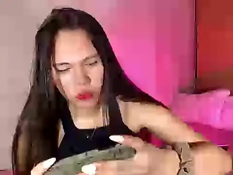 TssluttyNikka online show from September 26, 10:18 pm