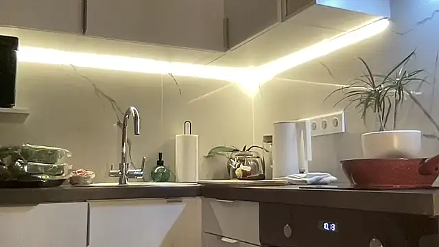 Gidelii online show from November 2, 5:49 pm