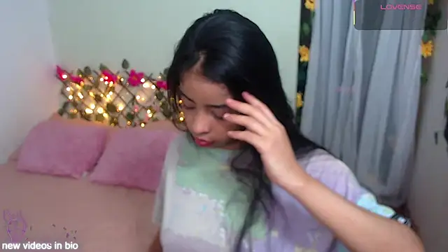 Angie Lee01 online show from September 18, 12:37 pm