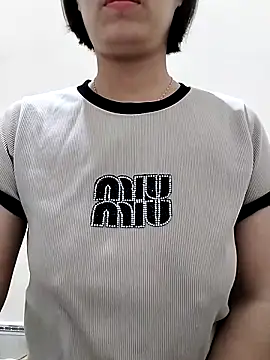 love sexy090 online show from November 18, 4:24 am