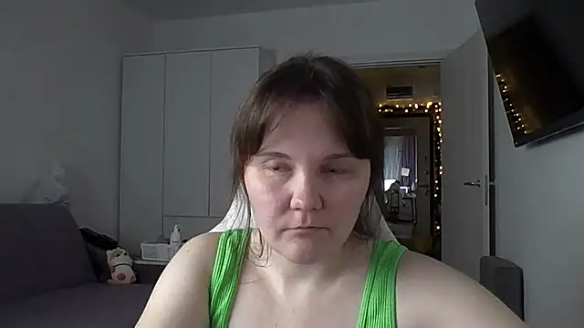 Qaynii online show from October 13, 2:09 pm