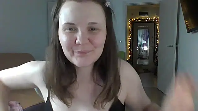 Qaynii online show from October 25, 4:03 pm